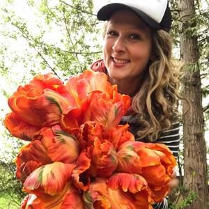 Meet your Posher, Angela